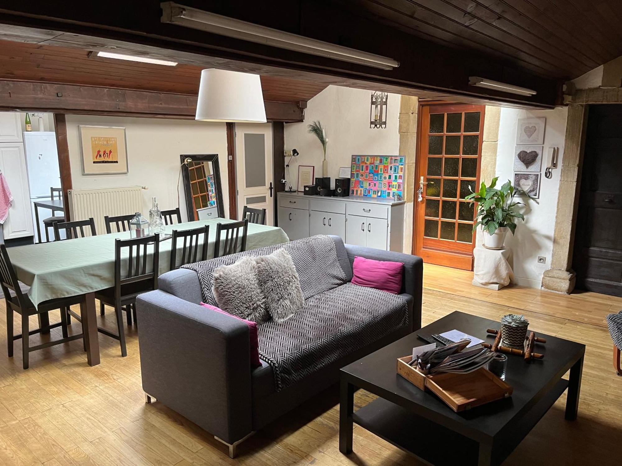 Le Charles IX Apartment Roussillon  Bagian luar foto