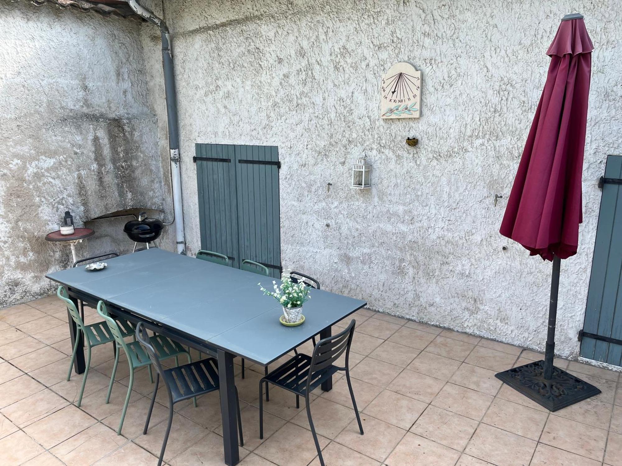 Le Charles IX Apartment Roussillon  Bagian luar foto