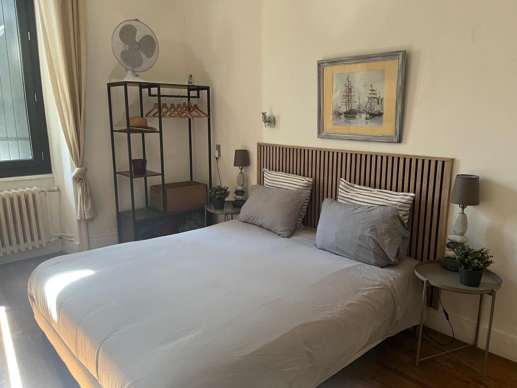 Le Charles IX Apartment Roussillon  Bagian luar foto